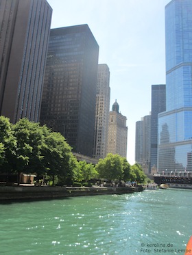 Chicago River by Stefanie Lempe