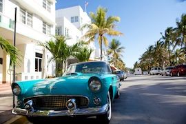 Miami Beach Ocean Drive by  kenzo - Fotolia.com