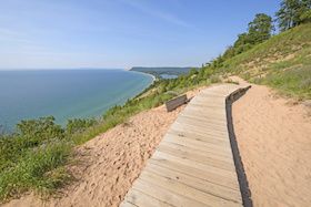 Sleeping Bear Dunes National Lakeshore by wildnerdpix - Fotolia.com