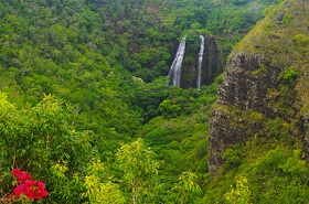 Opaekaa-Wasserfall by Kenneth Sponsler