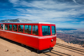 Pikes Peak Train by kanonsky - Fotolia.com