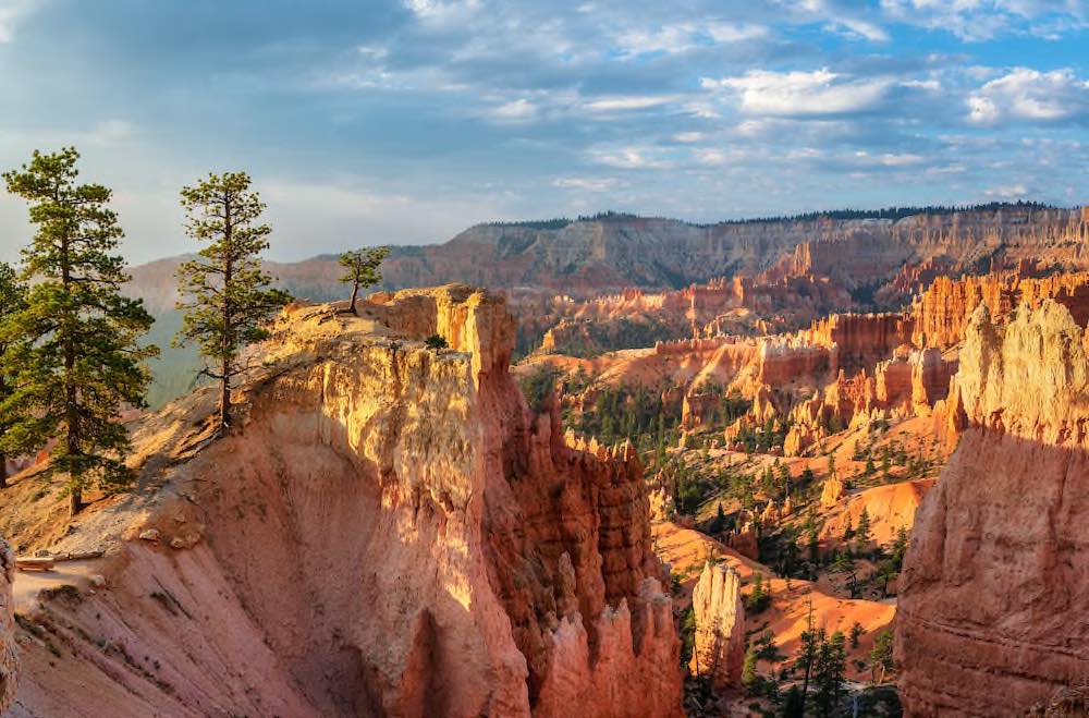 Bryce Canyon - Copyright © AdobeStock 233061708 Craig Zerbe