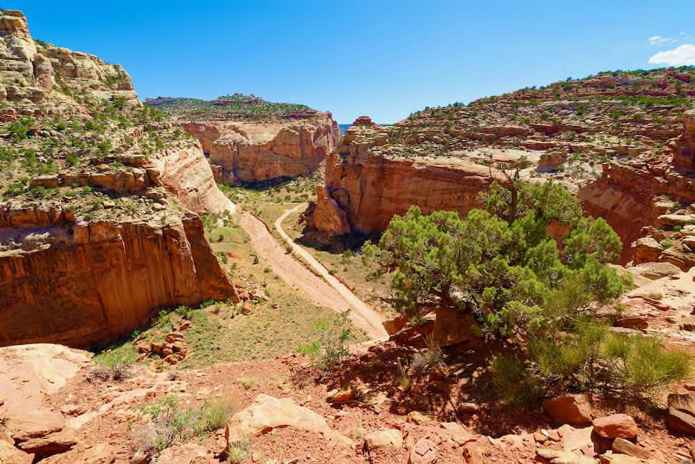 Capitol Reef National Park - Copyright © AdobeStock 308000953 tristanbnz