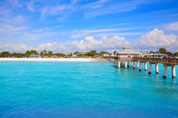 Fort Myers Pier - Copyright by lunamarina - Adobe