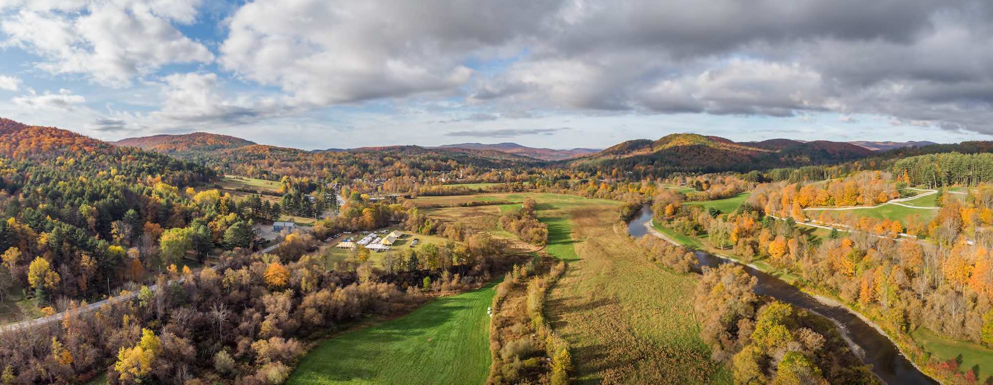 Neuengland Ottauquechee River bei Woodstock © AdobeStock 347203253 Craig Zerbe